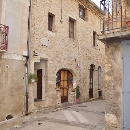 Gite Du Caf De Montpellier Сен-Гийём-ле-Дезер Экстерьер фото