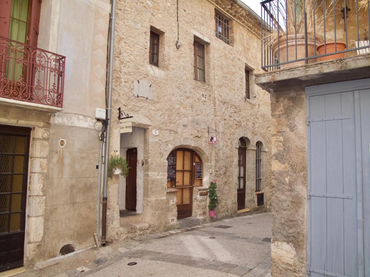 Gite Du Caf De Montpellier Сен-Гийём-ле-Дезер Экстерьер фото